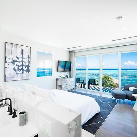 Black Urchin Boutique Resort Bodden Town Eksteriør billede